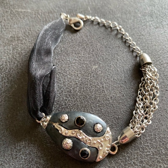 Ladies bracelet - Picture 1 of 2